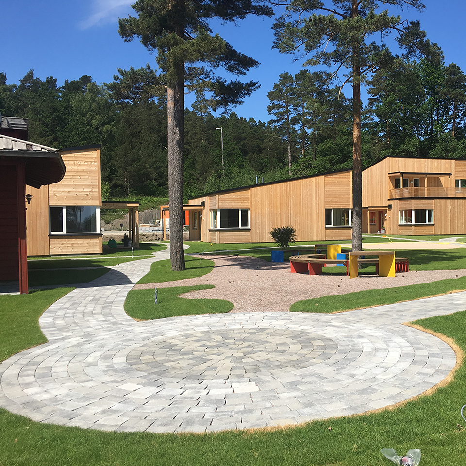 Campus exterior, courtyard, and picnic area of Ronald McDonald Family Cabins, Norway