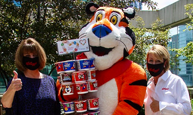 photo of rmhc and tony the tiger from kellogg
